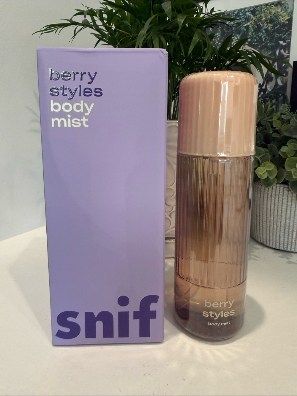 Snif Berry Styles Body Mist 8 oz New in Box